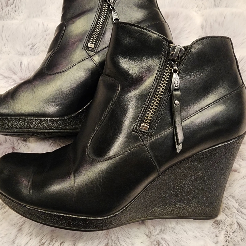 Ugg Meredith Wedge Booties Size 8.5